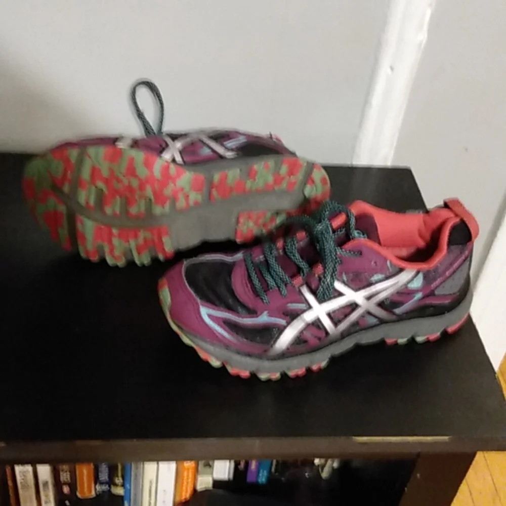 Bright Colorful Running Shoes - Picture 7 of 7